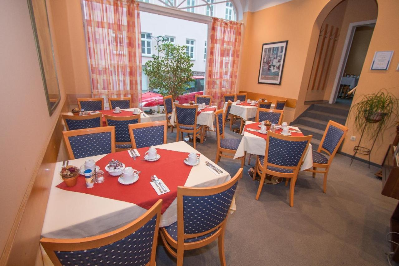 Hotel Garni Am Markt - Businesshotel - Fruehstuecksbuffet - Fahrradabstellplatz - Hunde Willkommen Neustadt - Coburg Exterior foto