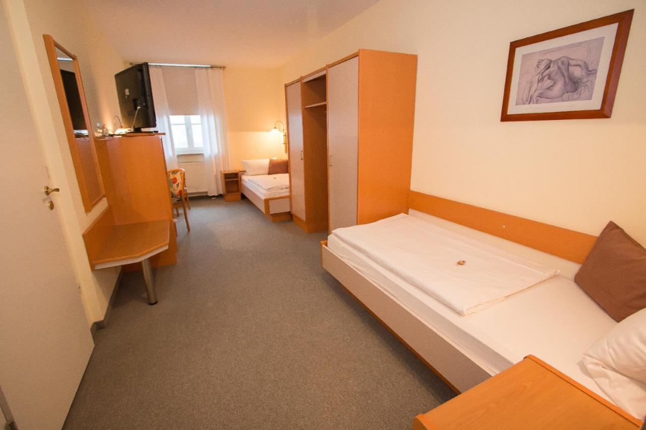 Hotel Garni Am Markt - Businesshotel - Fruehstuecksbuffet - Fahrradabstellplatz - Hunde Willkommen Neustadt - Coburg Exterior foto