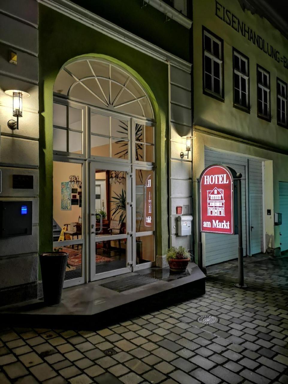 Hotel Garni Am Markt - Businesshotel - Fruehstuecksbuffet - Fahrradabstellplatz - Hunde Willkommen Neustadt - Coburg Exterior foto